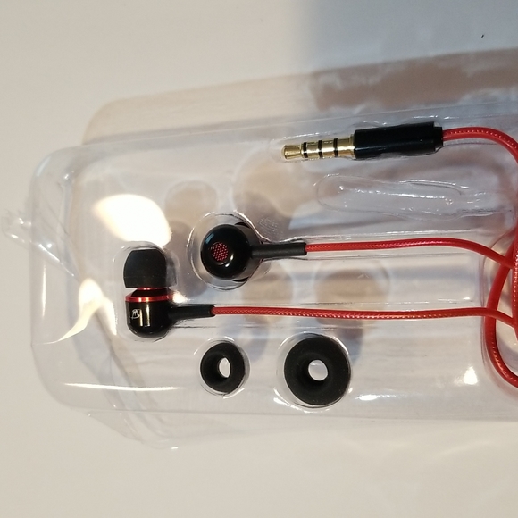 MobileSpec In-Ear Earbud Headphone for iPods/MP3 with 3.5mm Plug (Red), NWOT - Picture 2 of 2